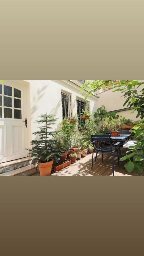 La Maison Bleue Apartment